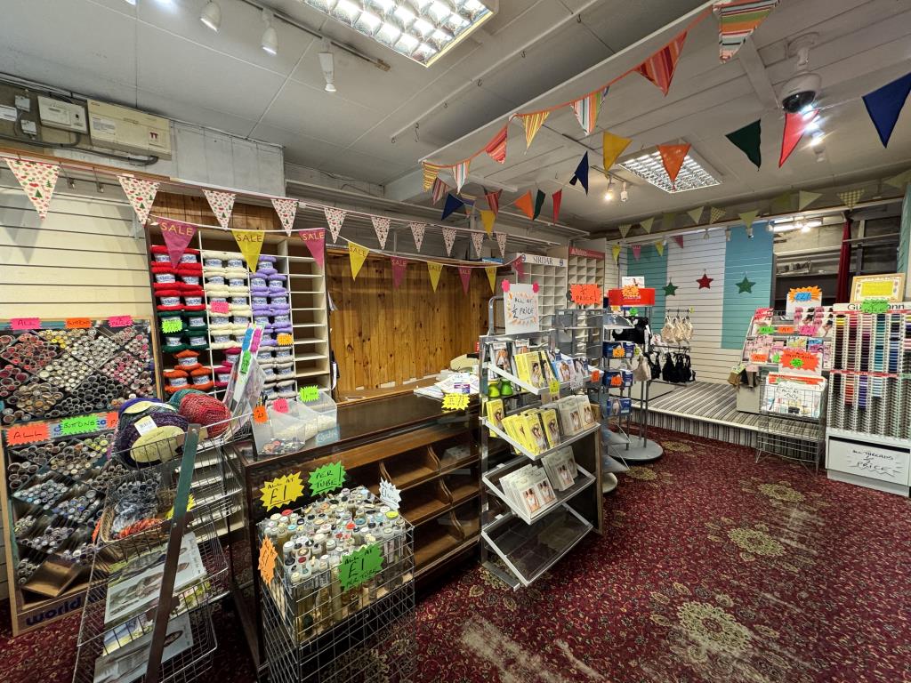 Lot: 46 - THREE STOREY TOWN CENTRE COMMERCIAL UNIT WITH POTENTIAL - Retail area